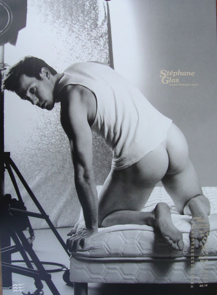 ET LA MON HOMME DE MENAGE EN TRAIN DE TRAVAILLE!!!!